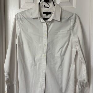 Banana Republic Classic White Button Down Shirt